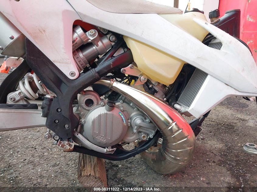 VIN VBKXWM238NM349238 2022 KTM 300 XC-W TPI