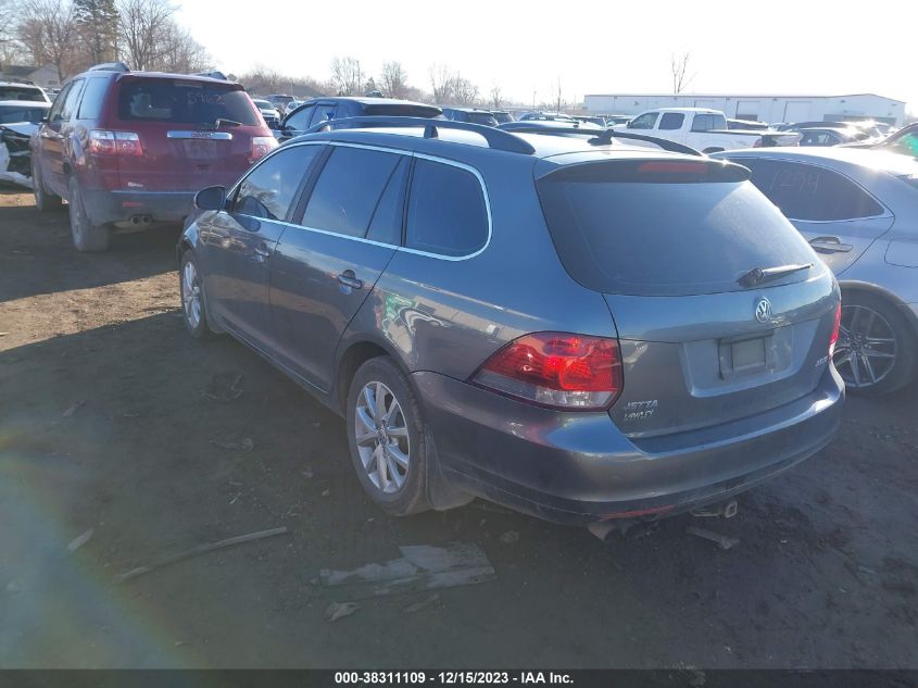 2013 VOLKSWAGEN JETTA SPORTWAGEN 2.5L SE - 3VWPP7AJ0DM695865