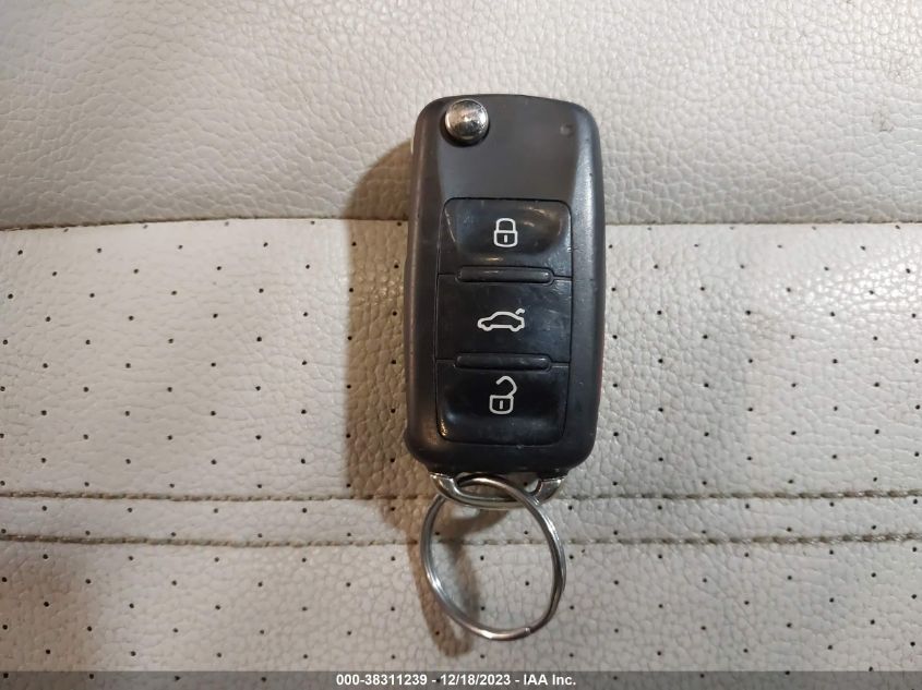 2016 VOLKSWAGEN JETTA 1.8T SPORT - 3VWD17AJ1GM336601