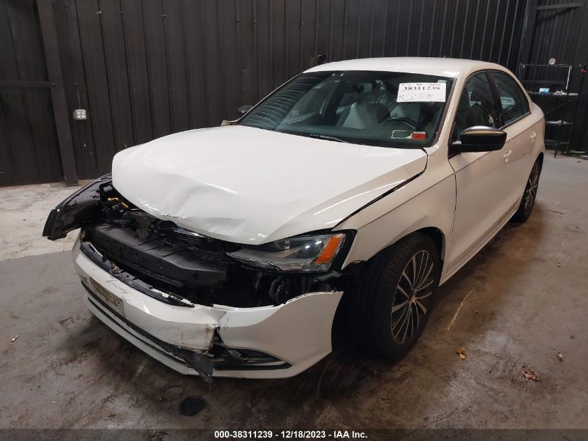 2016 VOLKSWAGEN JETTA 1.8T SPORT - 3VWD17AJ1GM336601