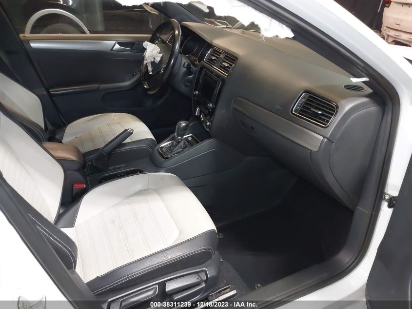 2016 VOLKSWAGEN JETTA 1.8T SPORT - 3VWD17AJ1GM336601