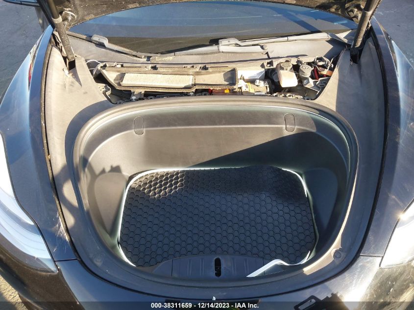 2018 TESLA MODEL 3 LONG RANGE/PERFORMANCE - 5YJ3E1EB2JF084565