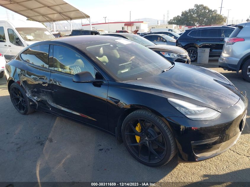 2018 TESLA MODEL 3 LONG RANGE/PERFORMANCE - 5YJ3E1EB2JF084565