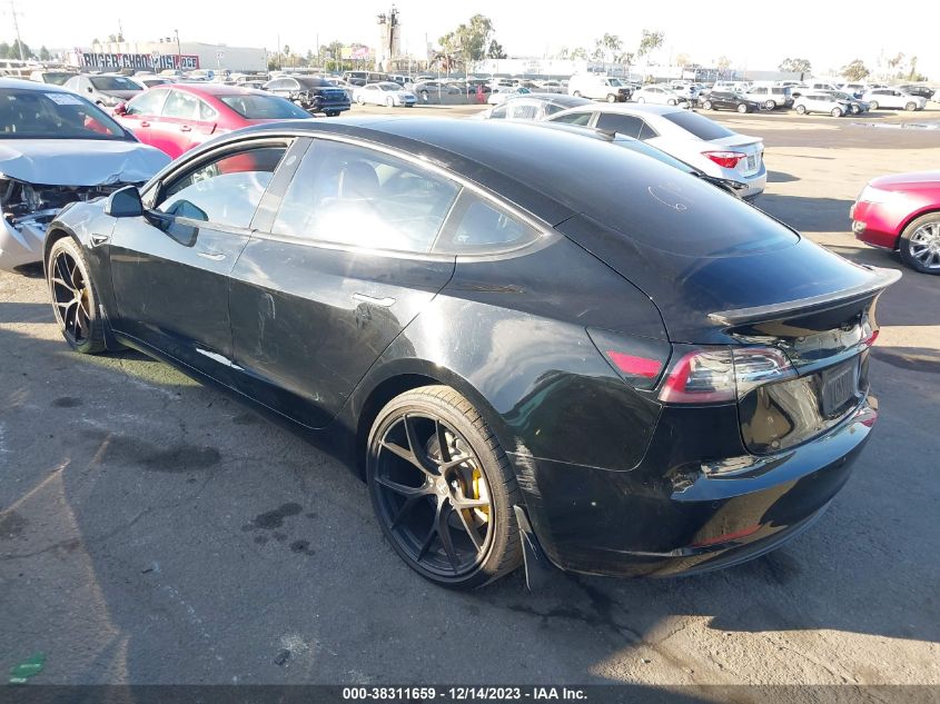 2018 TESLA MODEL 3 LONG RANGE/PERFORMANCE - 5YJ3E1EB2JF084565