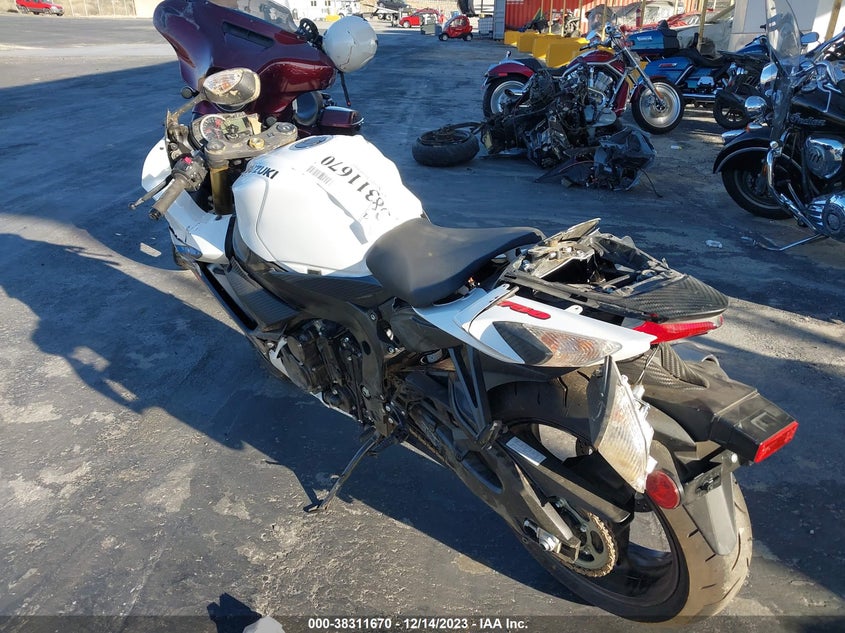 VIN JS1GR7MA7P7101841 2023 SUZUKI GSX-R750