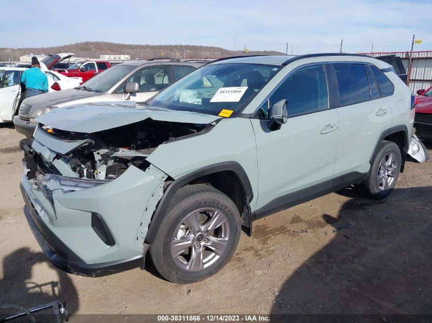 2022 TOYOTA RAV4 XLE - 2T3W1RFV6NW226898