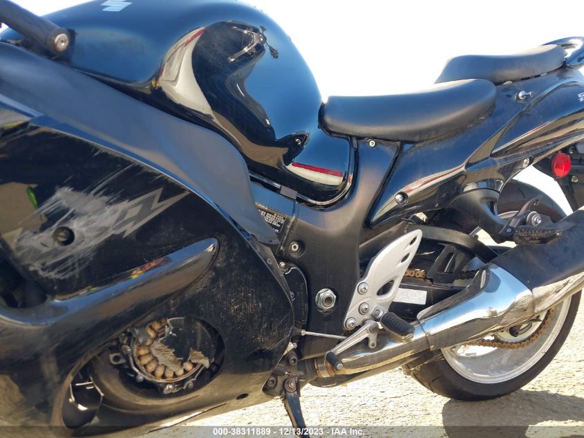 VIN JS1GX72B4K7100480 2019 SUZUKI GSX1300 RA