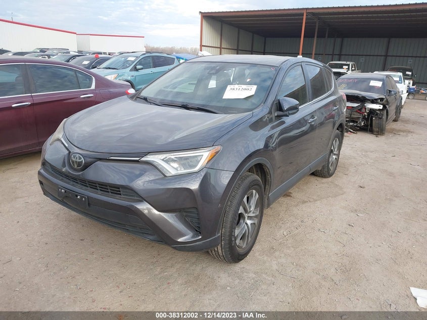 VIN JTMZFREVXJJ178878 2018 TOYOTA RAV4 LE