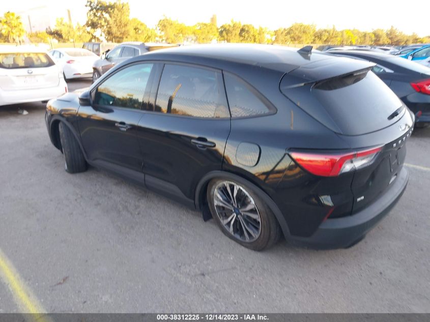 2022 FORD ESCAPE SE - 1FMCU0G65NUB29438