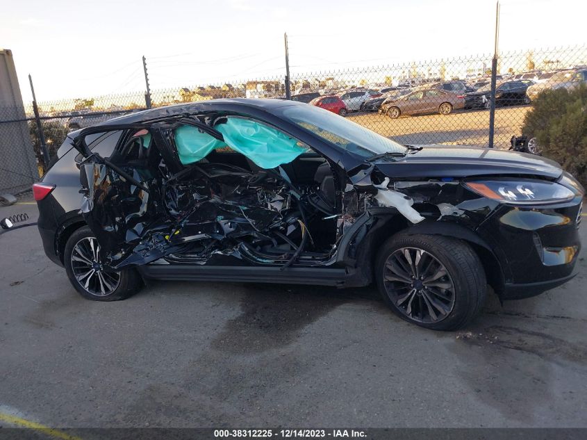2022 FORD ESCAPE SE - 1FMCU0G65NUB29438