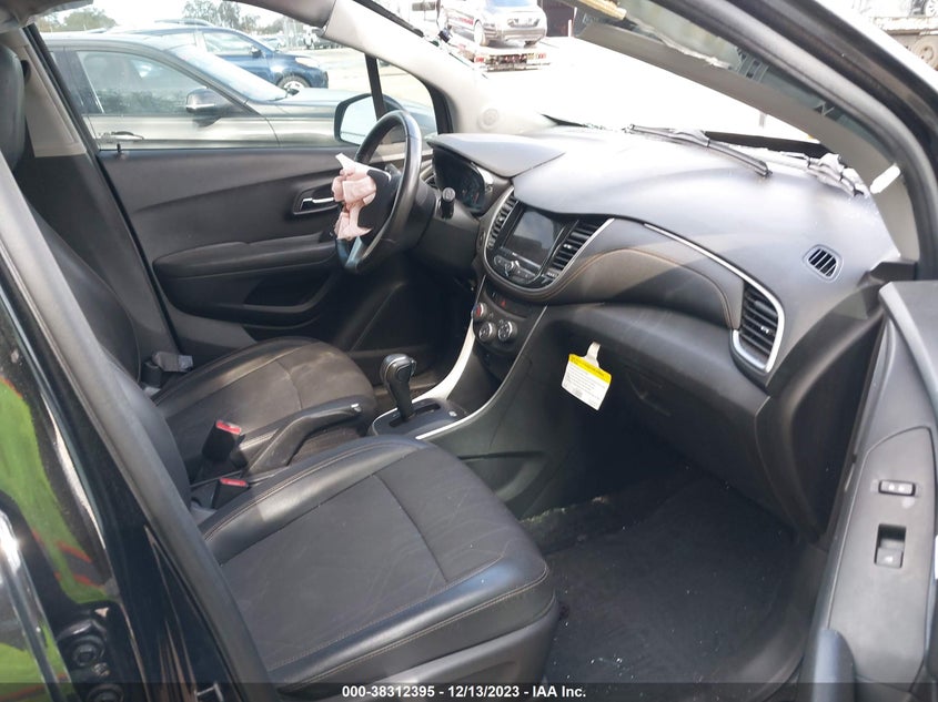 VIN KL7CJLSB0KB943682 2019 CHEVROLET TRAX 1LT
