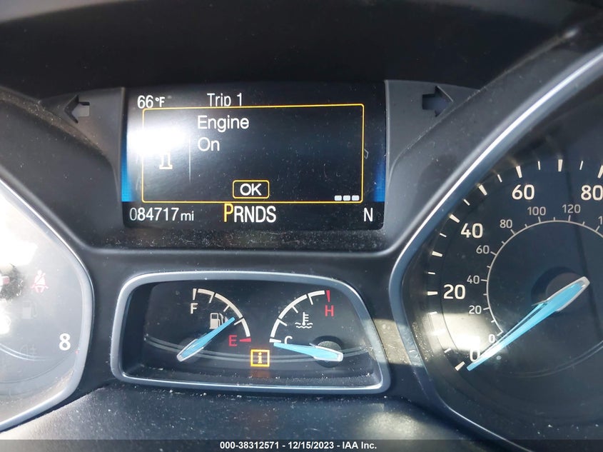 VIN 1FADP3FE7JL331777 2018 FORD FOCUS SE