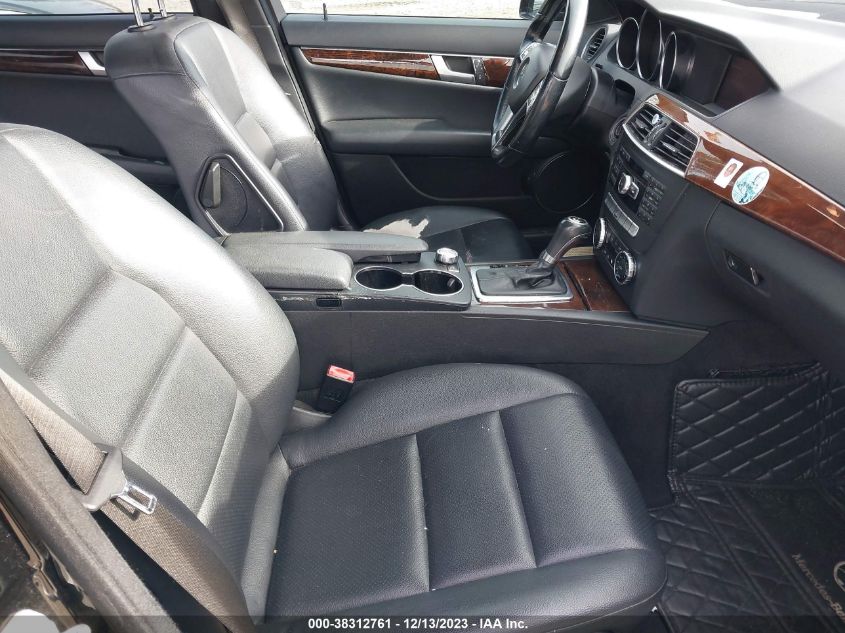 2013 MERCEDES-BENZ C 300 LUXURY 4MATIC/SPORT 4MATIC - WDDGF8AB7DA839886