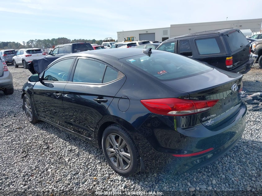 VIN 5NPD84LF0JH250215 2018 HYUNDAI ELANTRA SEL