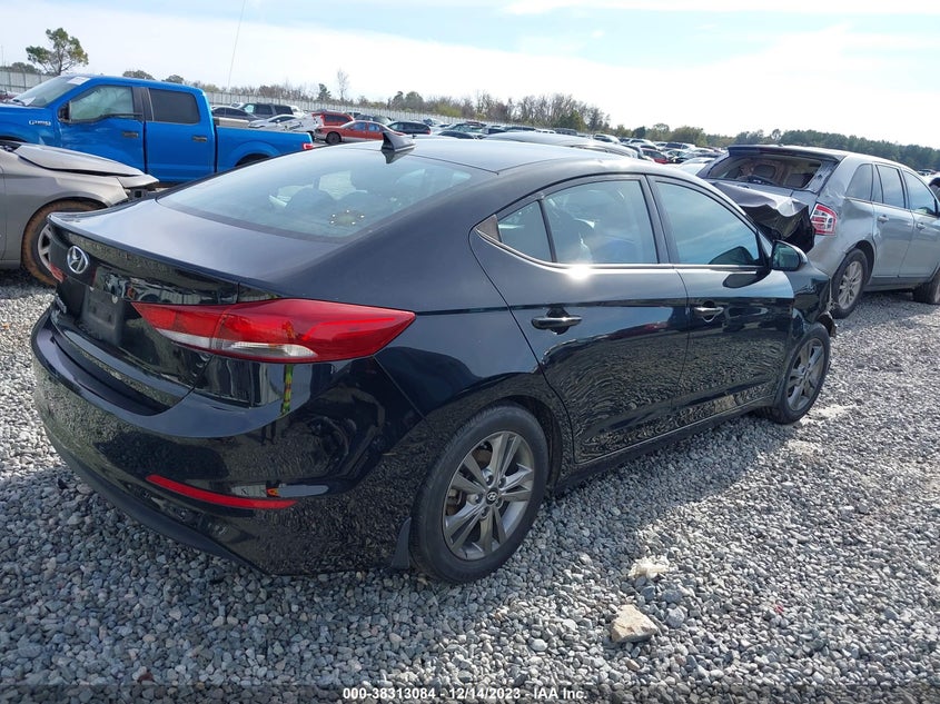 VIN 5NPD84LF0JH250215 2018 HYUNDAI ELANTRA SEL