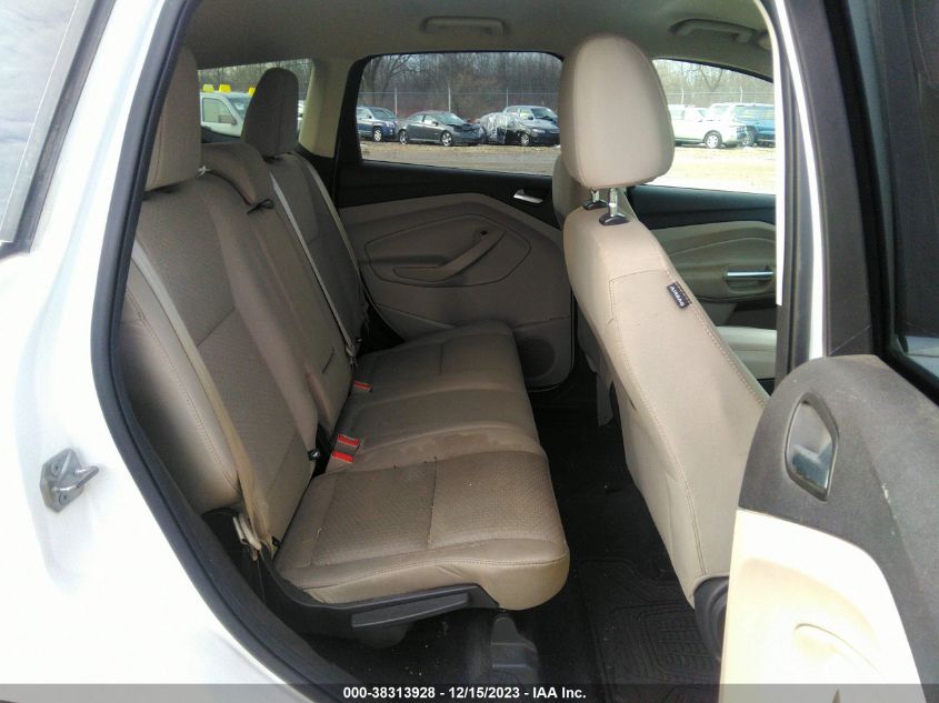 VIN 1FMCU9GD3HUA94339 2017 FORD ESCAPE SE
