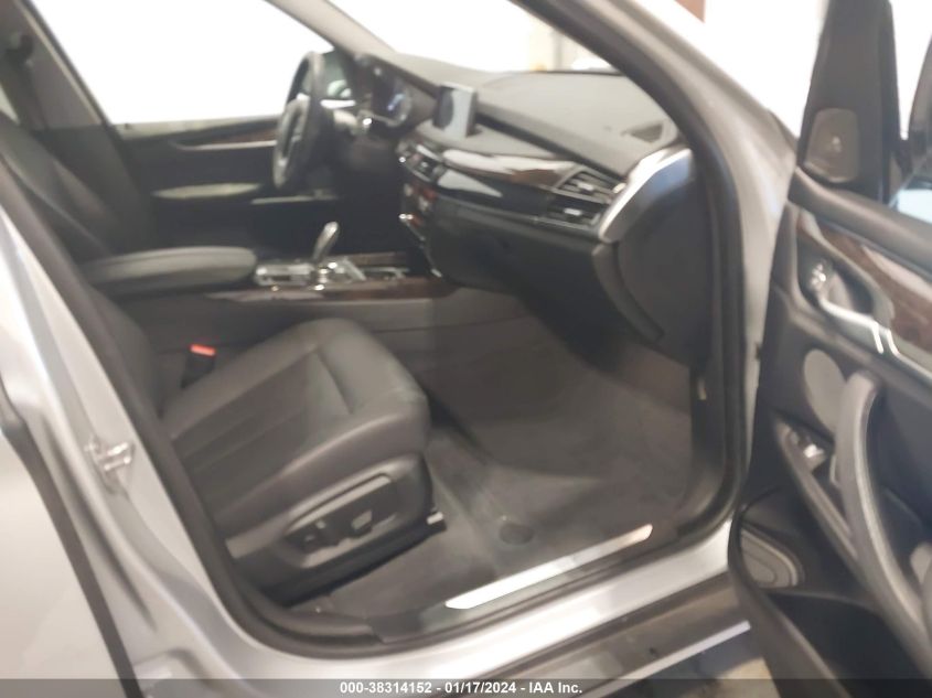 2016 BMW X5 XDRIVE35I - 5UXKR0C53G0U08037