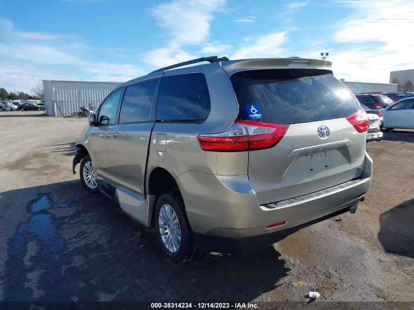 5TDYZ3DC0HS786745 2017 TOYOTA SIENNA, photo no. 3