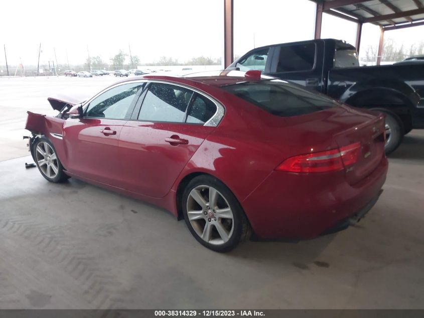 VIN SAJAD4BG1HA956041 2017 JAGUAR XE 25T PREMIUM