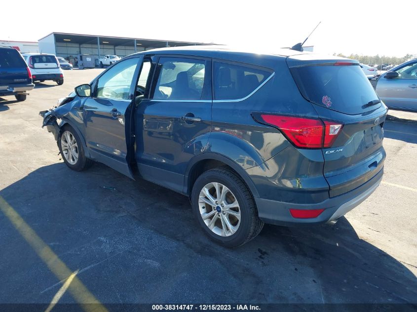 2019 FORD ESCAPE SE - 1FMCU0GD3KUB32963