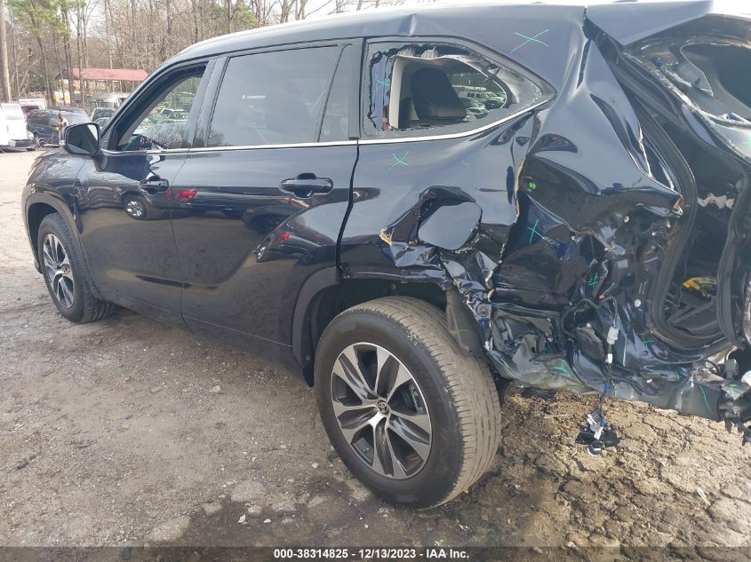 2021 TOYOTA HIGHLANDER XLE - 5TDGZRAH2MS044193