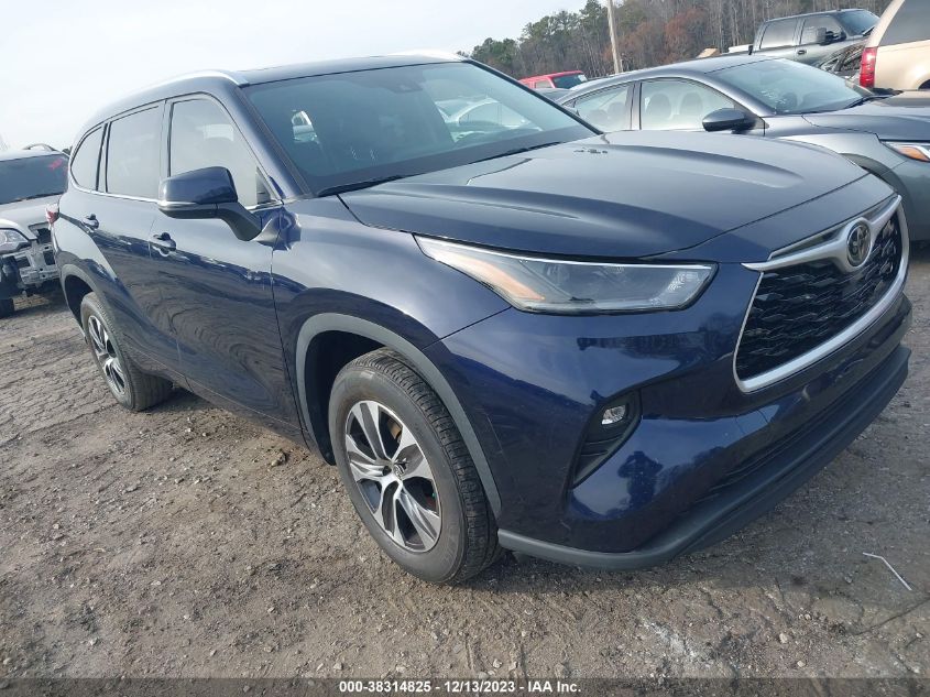 2021 TOYOTA HIGHLANDER XLE - 5TDGZRAH2MS044193