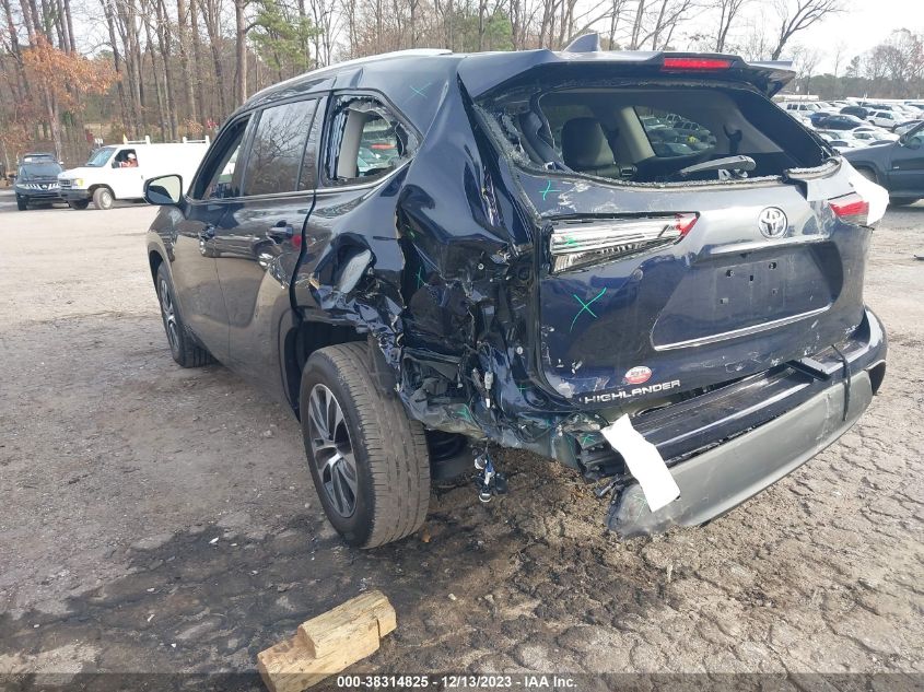 2021 TOYOTA HIGHLANDER XLE - 5TDGZRAH2MS044193