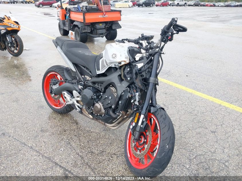2019 YAMAHA MT09 - JYARN53E3KA005828