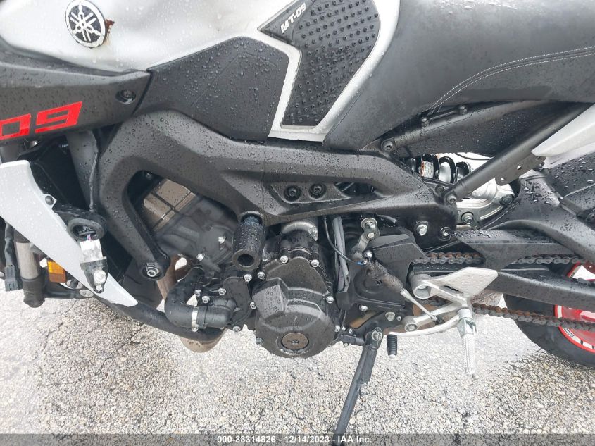 2019 YAMAHA MT09 JYARN53E3KA005828