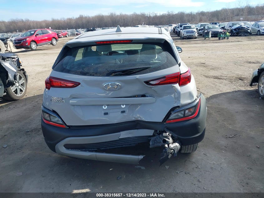 VIN KM8K22AB7NU770609 2022 HYUNDAI KONA SE