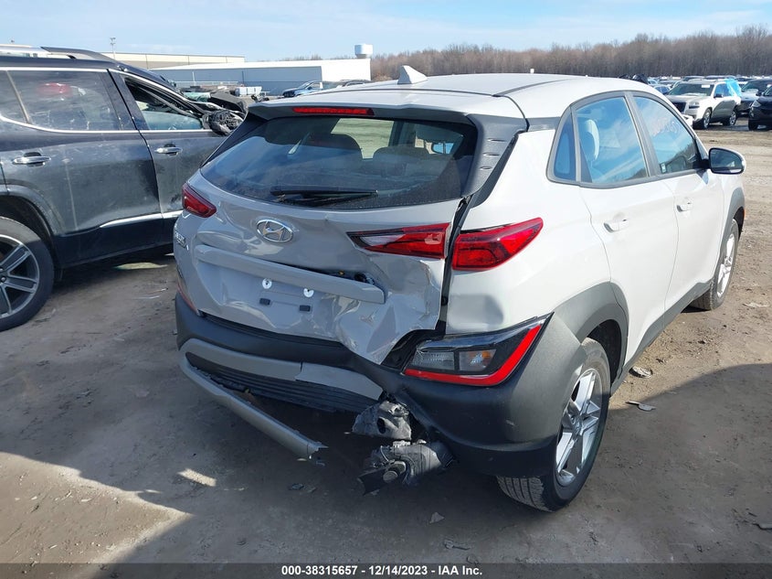 VIN KM8K22AB7NU770609 2022 HYUNDAI KONA SE
