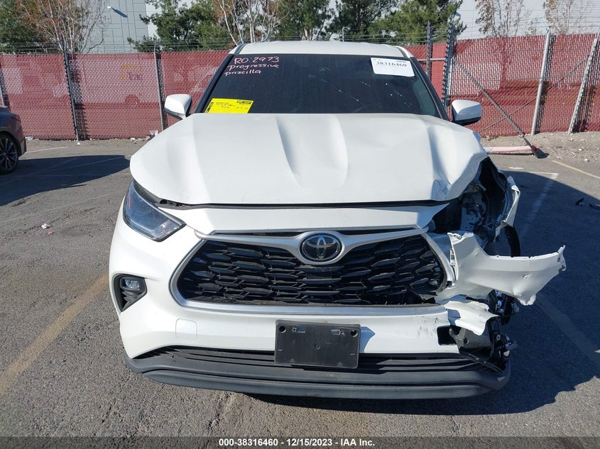 VIN 5TDZZRAH2MS517812 2021 TOYOTA HIGHLANDER LE