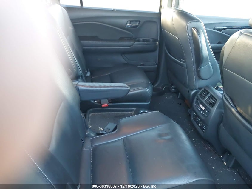 VIN 5FNYF5H65KB043258 2019 HONDA PILOT TOURING