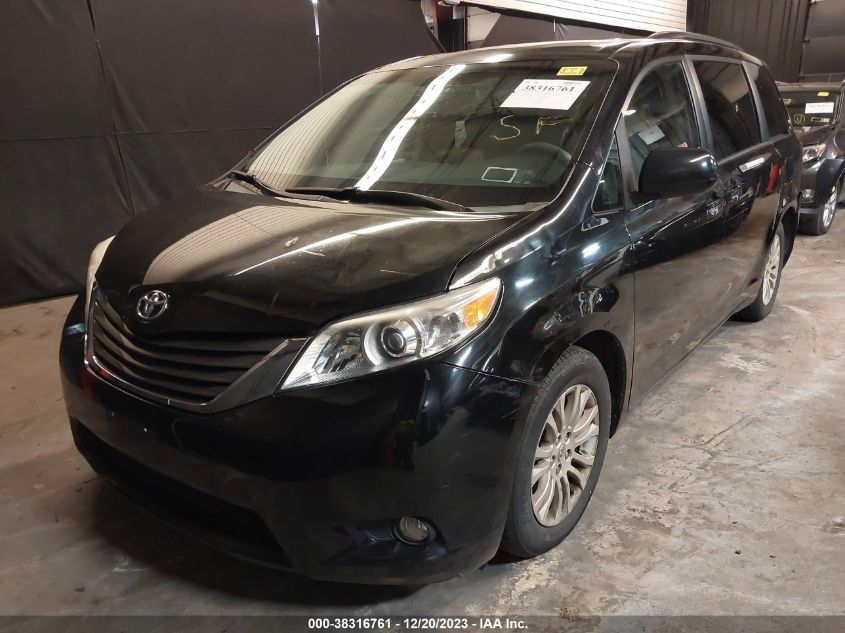 2013 TOYOTA SIENNA XLE - 5TDYK3DC3DS359008