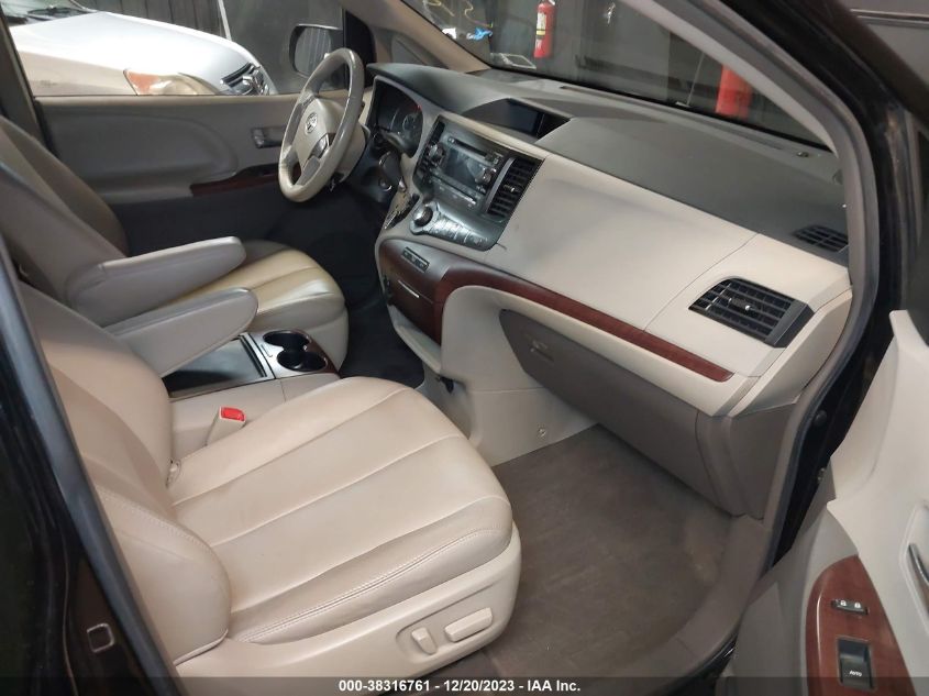 2013 TOYOTA SIENNA XLE - 5TDYK3DC3DS359008