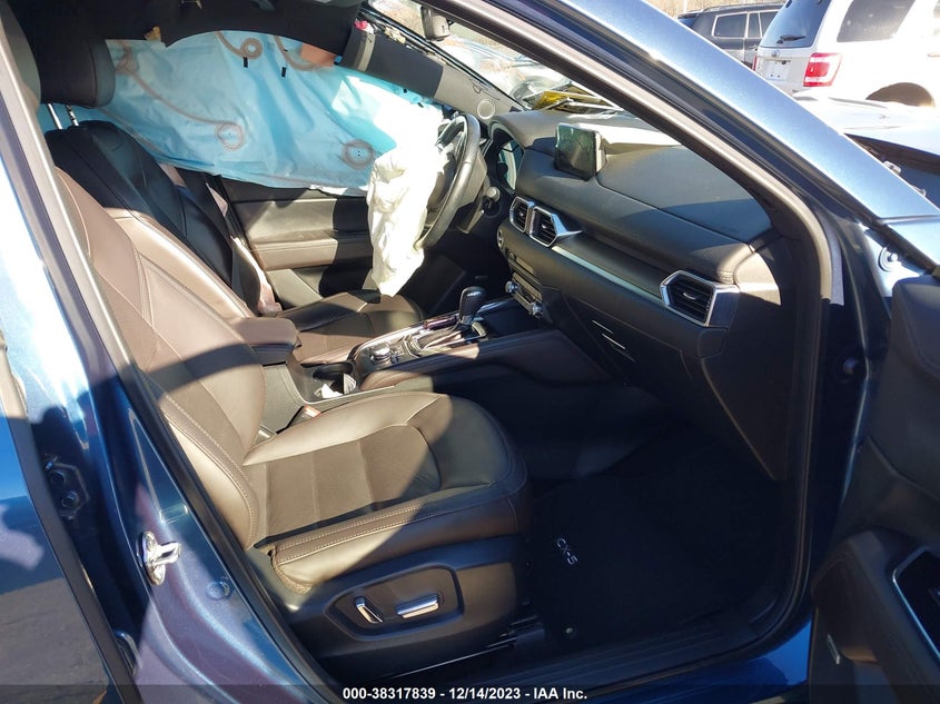 VIN JM3KFBEYXK0586640 2019 MAZDA CX-5 SIGNATURE