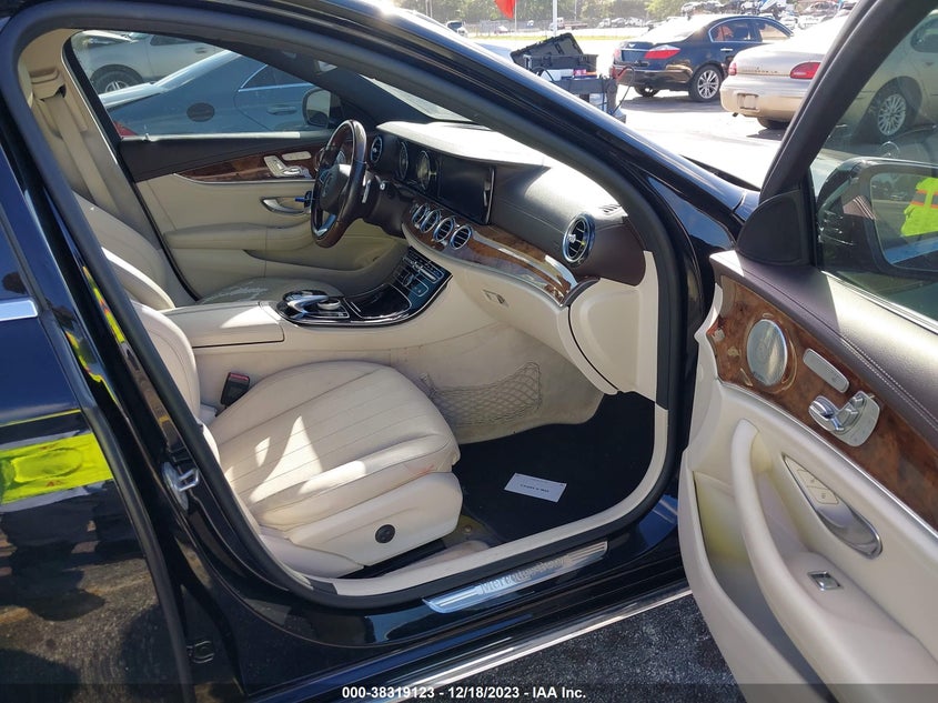 VIN WDDZF4JB2HA101212 2017 MERCEDES-BENZ E 300