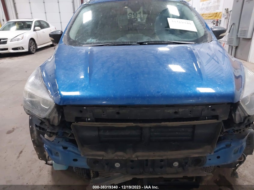 VIN 1FMCU9J99HUE08533 2017 FORD ESCAPE TITANIUM