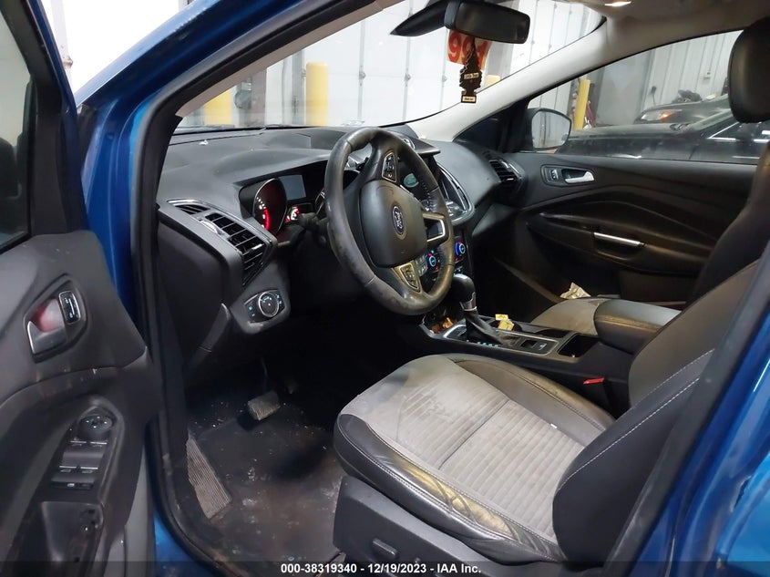 VIN 1FMCU9J99HUE08533 2017 FORD ESCAPE TITANIUM