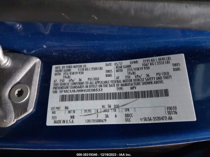 VIN 1FMCU9J99HUE08533 2017 FORD ESCAPE TITANIUM