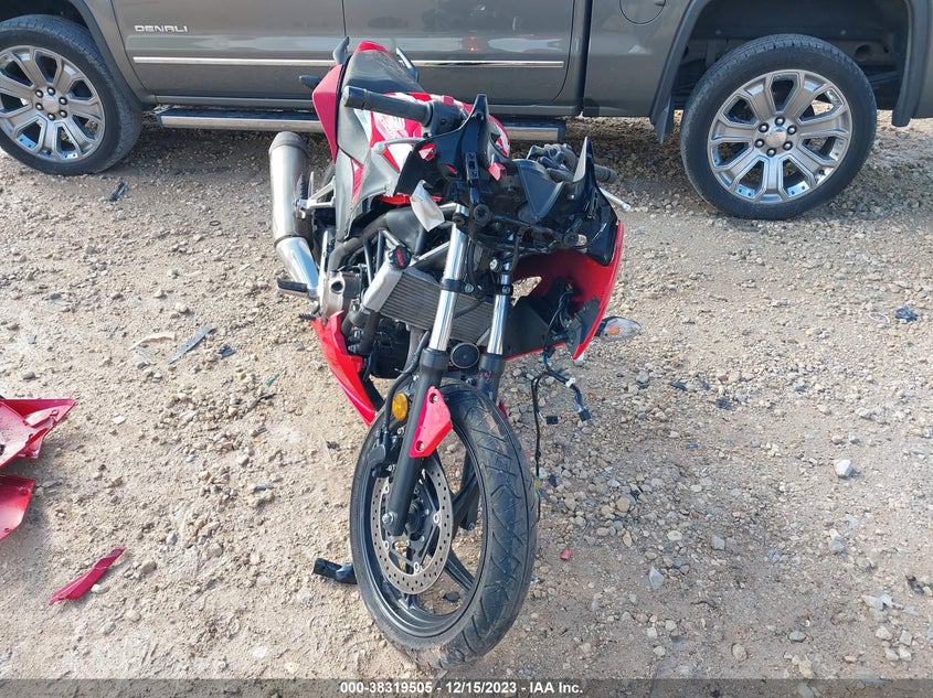 VIN MLHNC5100M5700034 2021 HONDA CBR300 R