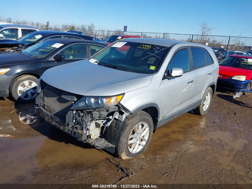 2013 KIA SORENTO LX - 5XYKTCA61DG421942