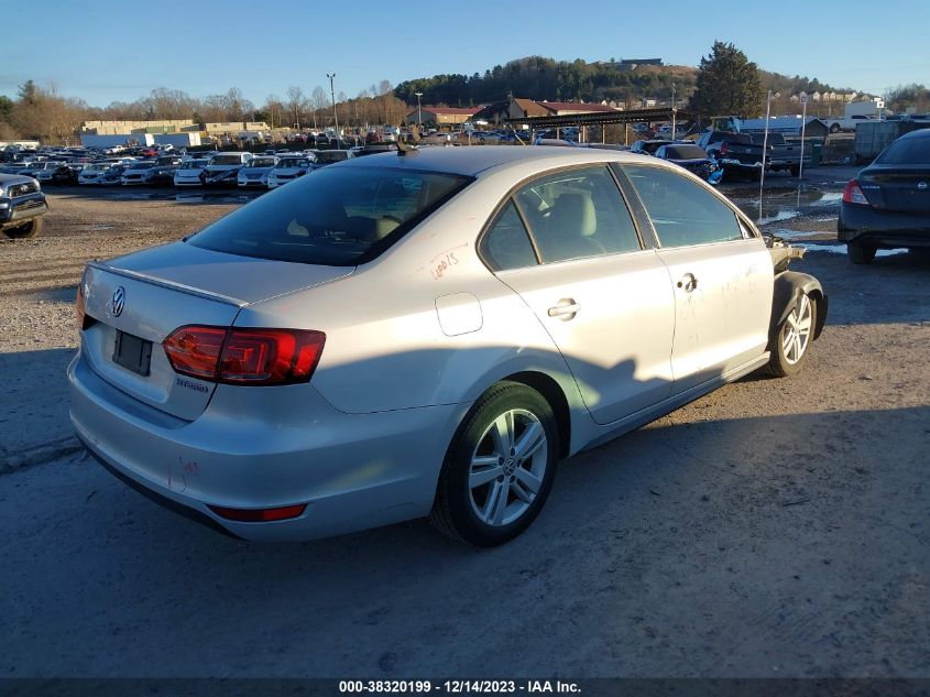 2013 VOLKSWAGEN JETTA HYBRID SEL 3VW637AJ4DM233106