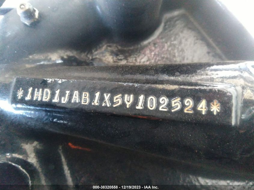 2005 HARLEY-DAVIDSON FXSTBI 1HD1JAB1X5Y102524