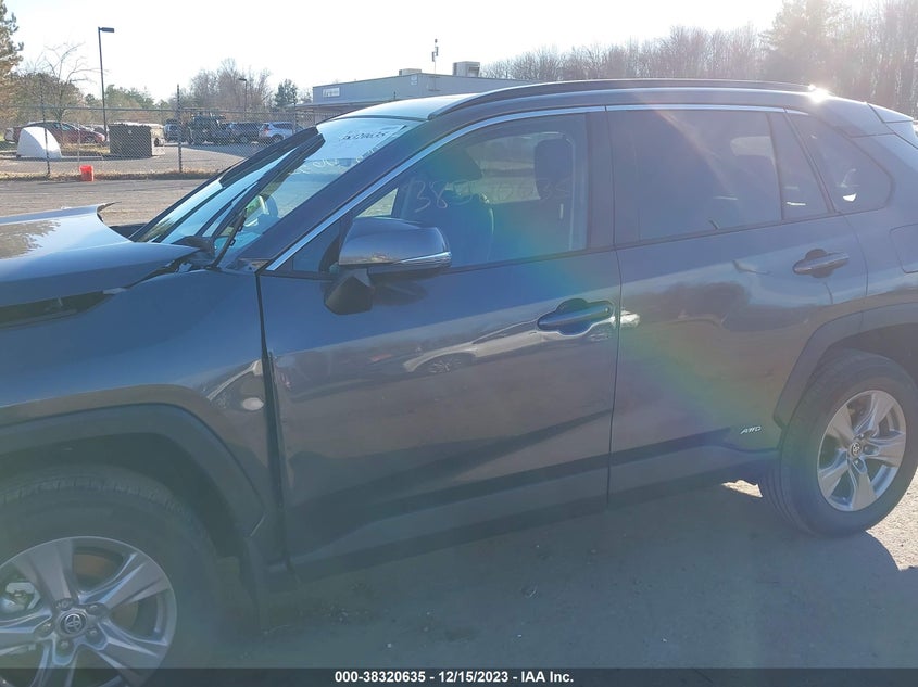 VIN 4T3RWRFV9PU109513 2023 TOYOTA RAV4 XLE HYBRID