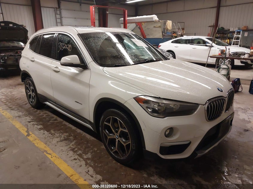 VIN WBXHT3C34H5F77944 2017 BMW X1 XDRIVE28I