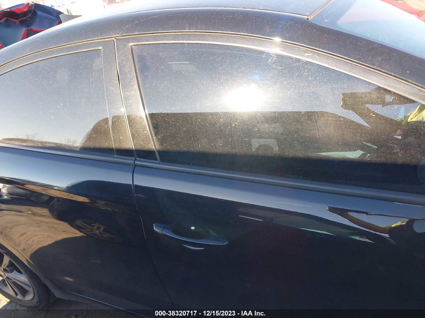 VIN 5NPD84LF2JH235604 2018 HYUNDAI ELANTRA SEL