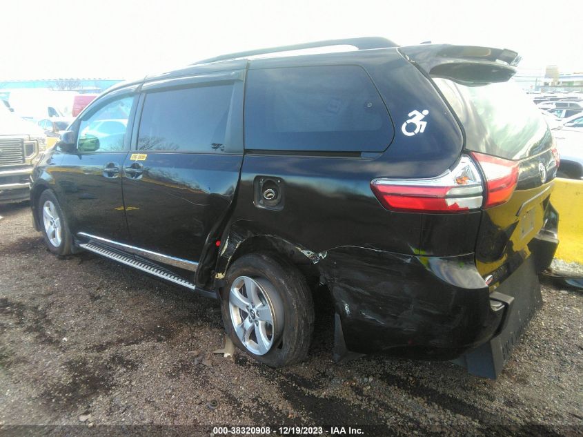 5TDKZ3DC3JS932342 2018 TOYOTA SIENNA, photo no. 3