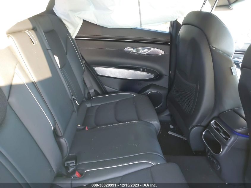 2022 GENESIS GV70 2.5T AWD KMUMADTB9NU047558