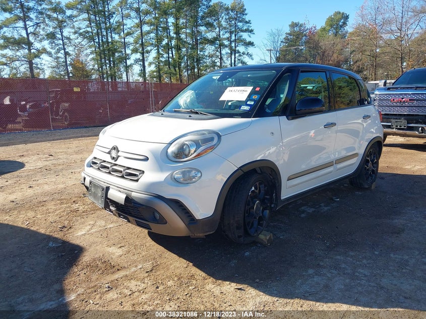 VIN ZFBCFADH7JZ040545 2018 FIAT 500L TREKKING